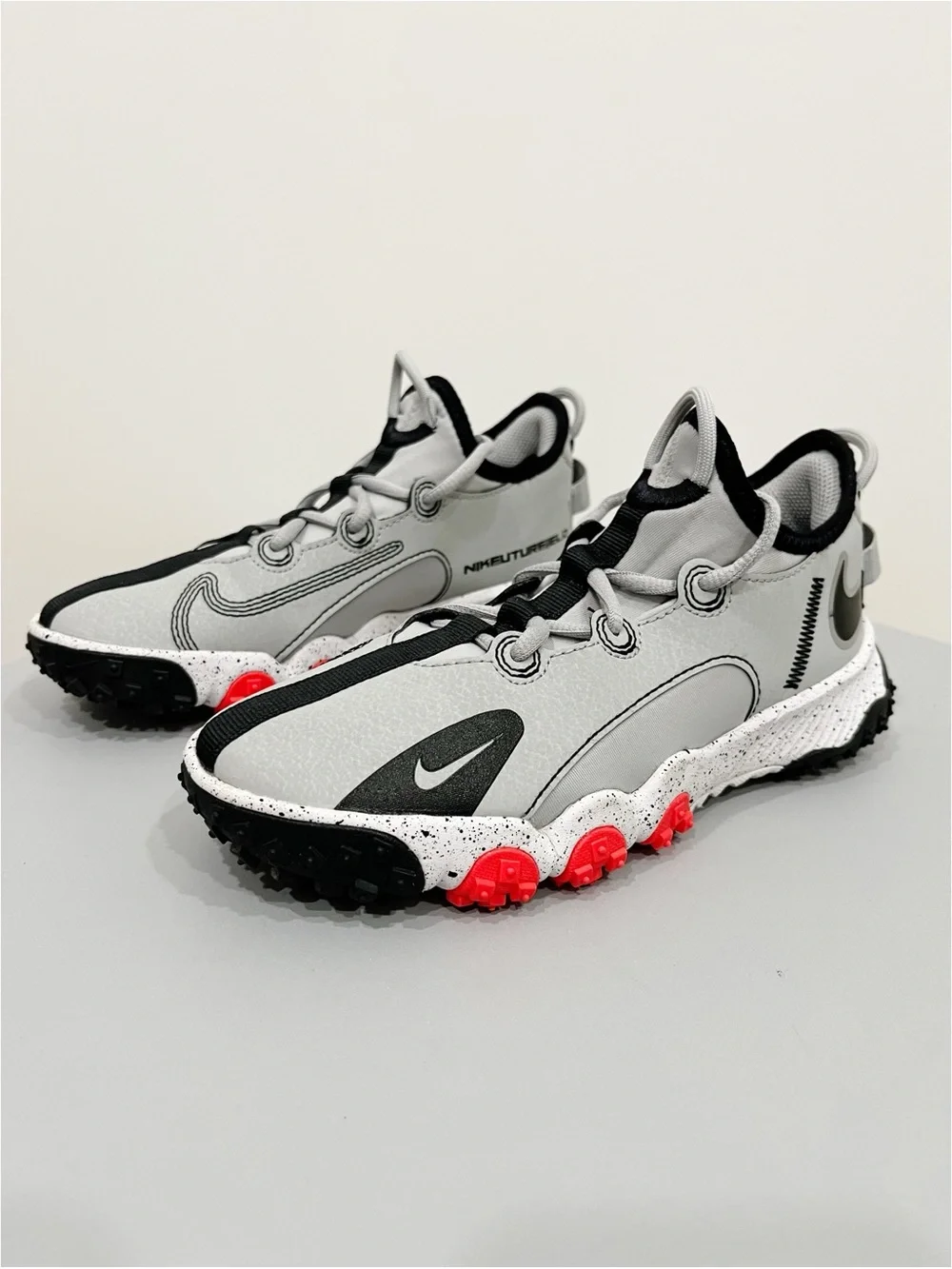 Nike Future Field Turf Cleats Light Smoke Grey Bright Crimson Kids 2.5Y